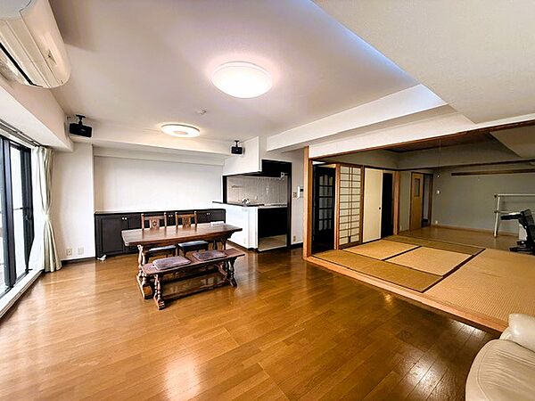 室内を拡大表示