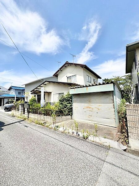 小学校まで徒歩5分の落ち着いた住環境