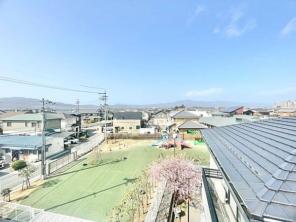 屋上バルコニーからの眺望も良好♪