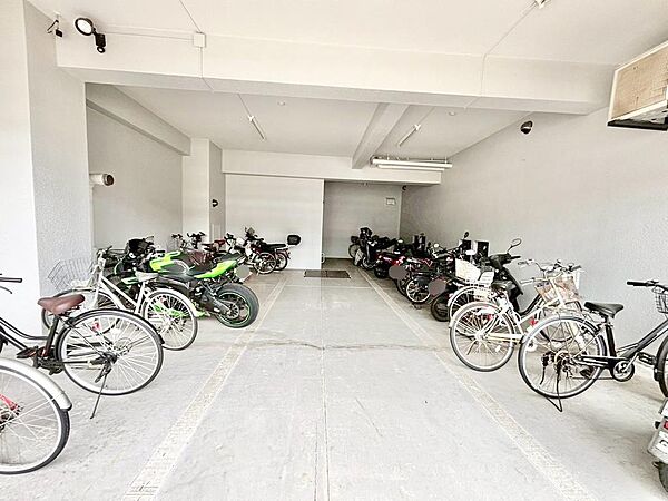 駐輪場・バイク置き場あり