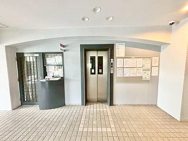 重い荷物も安心！エレベーター有