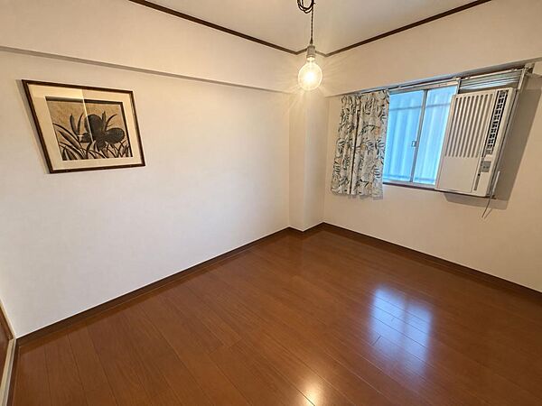 洋室を拡大表示