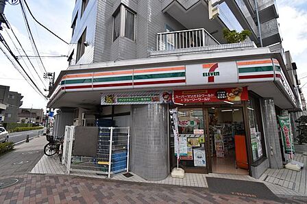セブンイレブン世田谷1丁目店 徒歩1分。 30m