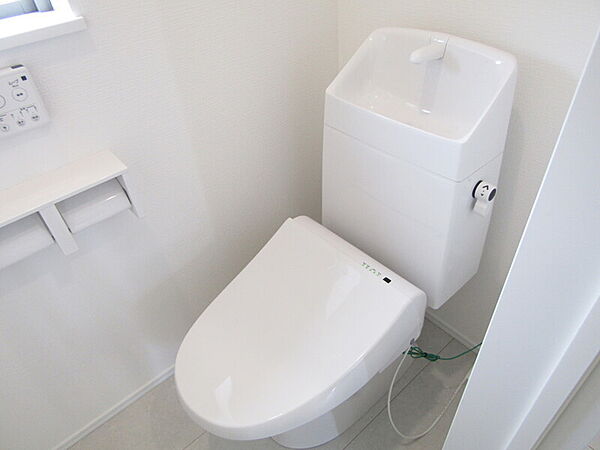 トイレを拡大表示
