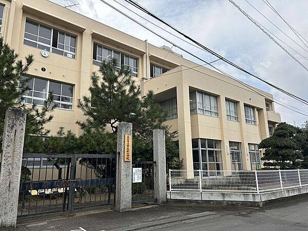 古高松小学校 1140m