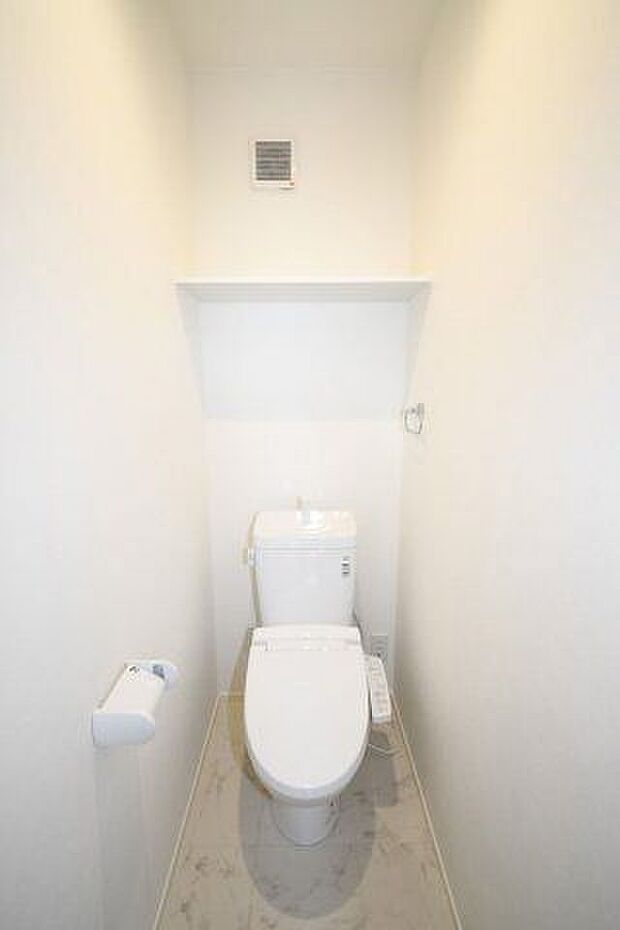 2階にもトイレを設置!夜間に1Fへ降りることもないのでお子様でも安心できます♪※施工事例