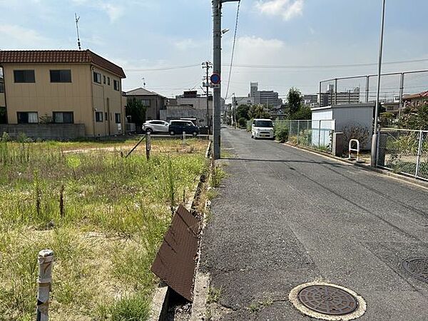 西側道路