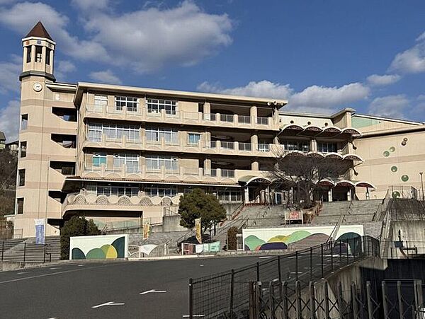 倉敷市立連島東小学校 790m