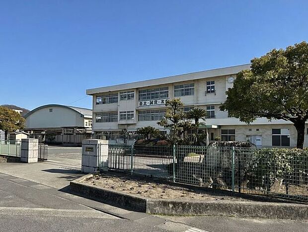 倉敷市立福田中学校 1520m
