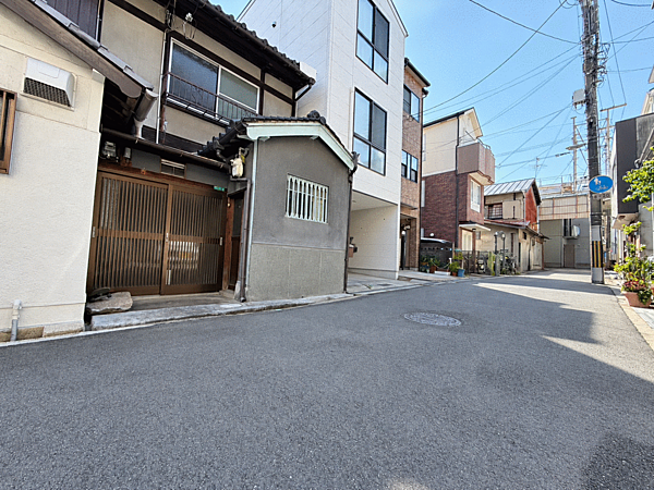 間口広々！使い勝手の良いすっきりとした区画すっきりとした敷地形状で、採光や通風を取り入れた自由な間取り設計が可能です。ご家族の理想の暮らしをゼロからカタチにしませんか？