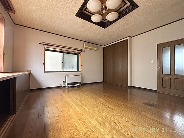 【リビング】光と静けさがゆるやかに溶け合い、心ほどける上質な時間が流れる場所※一部CG加工