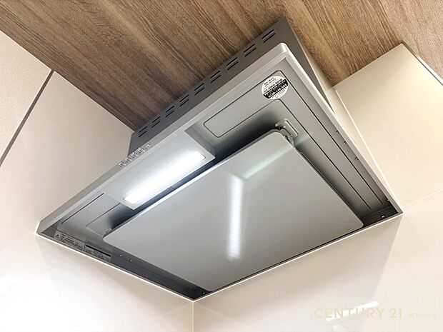 【設備】スタイリッシュなレンジフードはお手入れもラクラク
