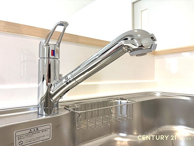 【設備】清潔で美味しい水がいつでも使える浄水器完備のキッチン