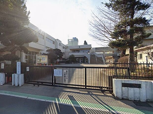 小学校 850m 春日部市立内牧小学校