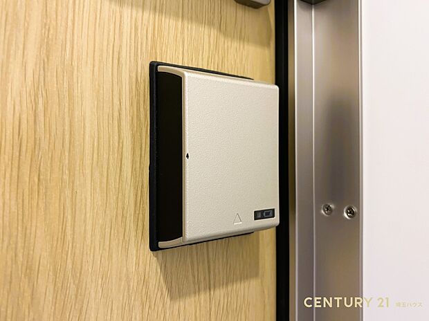 【設備】スマートキー採用で玄関ドアの開閉もスムーズに