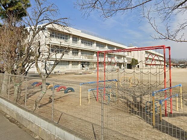 小学校 1800m 春日部市立南桜井小学校
