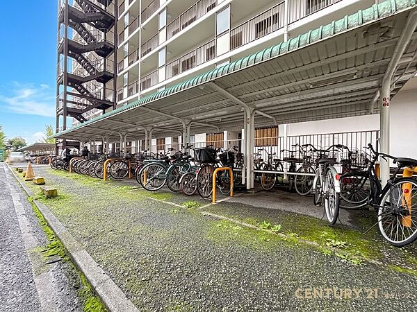 【駐輪場】居住者の利便性を考えた、ゆとりある駐輪スペース