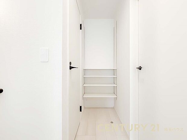 【収納】ちょっとした収納がうれしい、使い勝手のよい空間