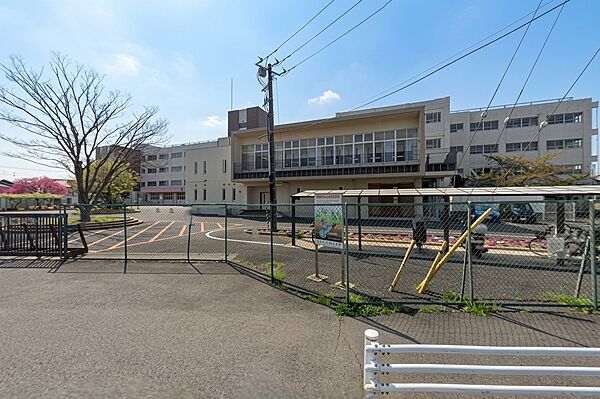 小学校 350m さいたま市立城北小学校