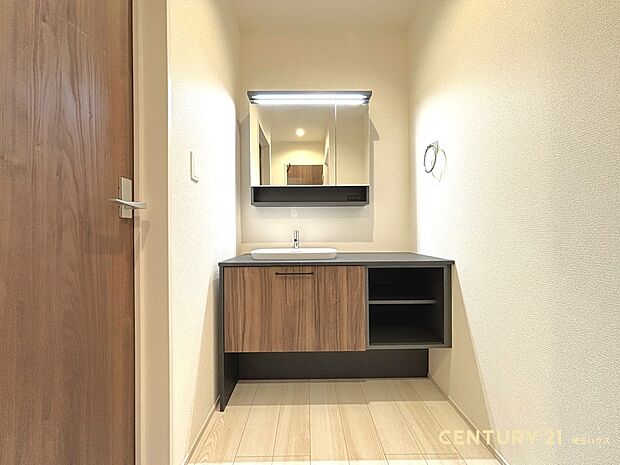 【洗面室】一日の始まりと終わりを心地よく整える、清潔感あふれる洗面空間