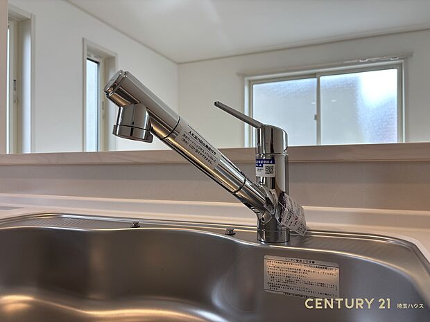 【設備】清潔で美味しい水がいつでも使える浄水器完備のキッチン