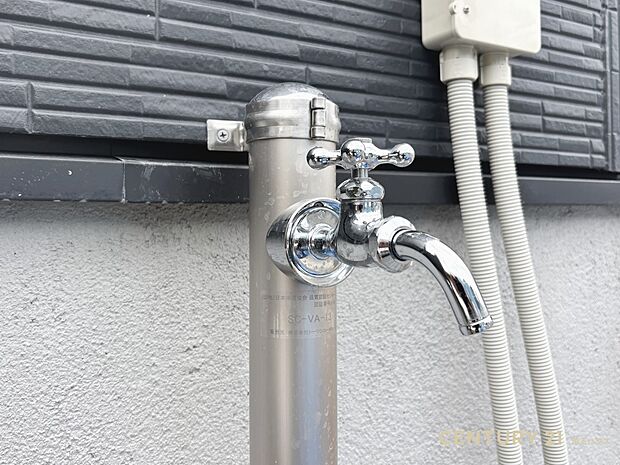 【設備】お花の水やりや洗車にも便利!室内に持ち込みたくないものも外で洗えます