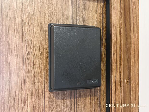 【設備】スマートキー採用で玄関ドアの開閉もスムーズに