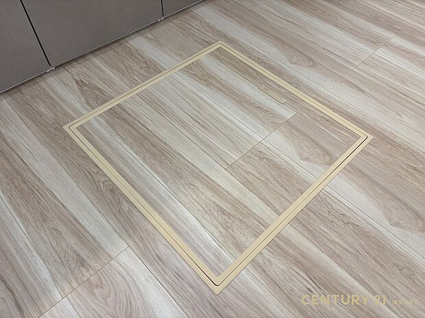 【設備】キッチン床下収納庫完備!普段使わないものをすっきり収納でき場所を有効活用できます