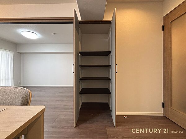 【収納】暮らしにゆとりを生む、リビング収納のある住まい