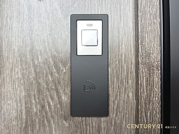 【設備】電子キー採用で玄関ドアの開閉もスムーズに