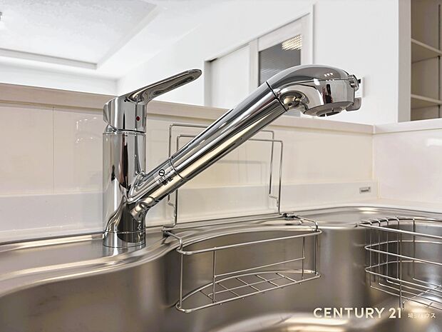 【設備】清潔で美味しい水がいつでも使える浄水器完備のキッチン