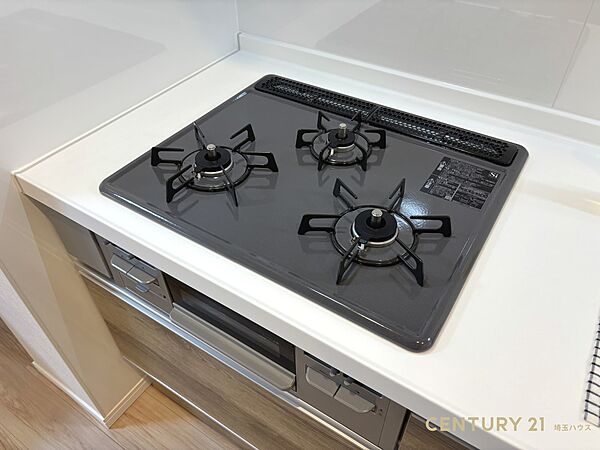 【設備】3口コンロで料理上手に！同時調理で食卓を彩る毎日が実現します