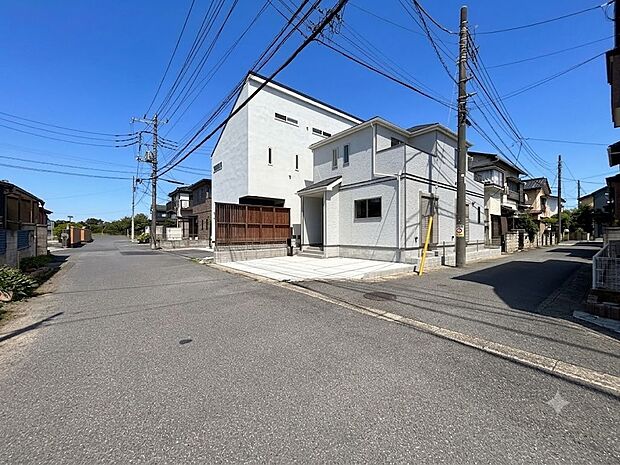 【現地】開放感にあふれる南西角地で陽当たり良好!