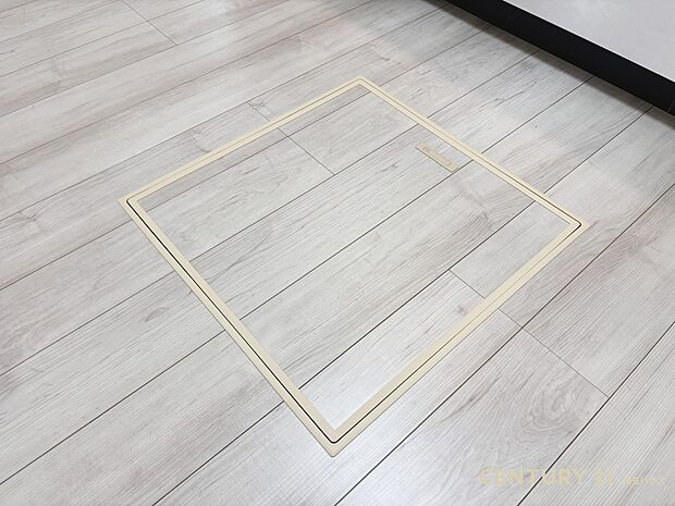 【設備】キッチン床下収納庫完備！普段使わないものをすっきり収納でき場所を有効活用できます