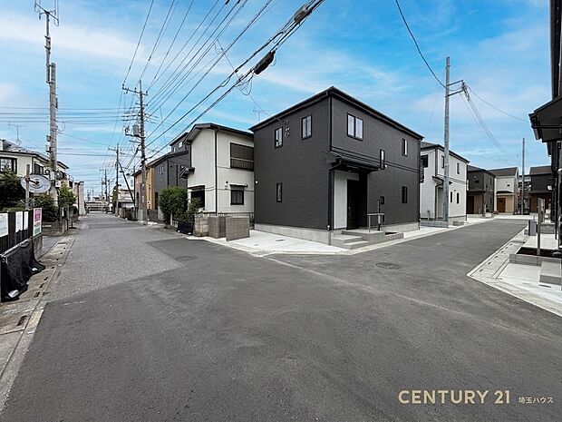 【現地外観】ゆったりとした雰囲気に包まれ、家族が心地よく過ごせる住宅地