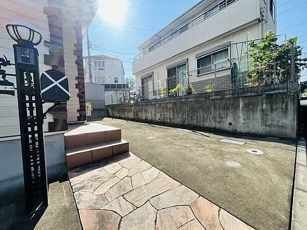 エントランス部分、カースペース