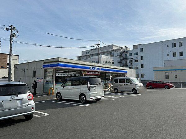 ローソン東広島市役所南店 620m