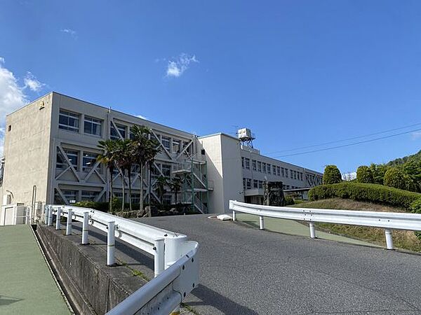 東広島市立八本松中学校 1400m
