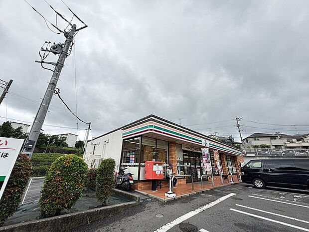 セブン-イレブン 町田藤の台東店 580m