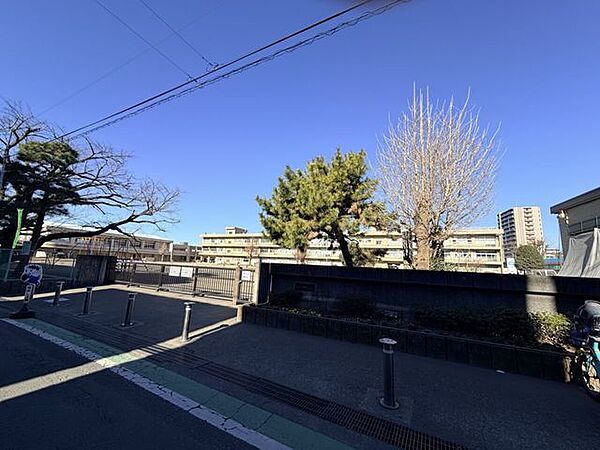 南大野小学校 610m