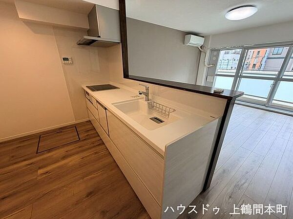 毎日の料理が楽しくなる、使い勝手の良いキッチン空間
