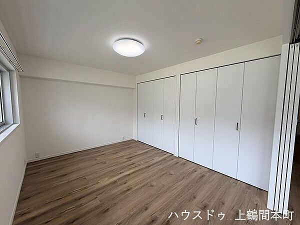 お好みのインテリアを楽しめるシンプルデザイン