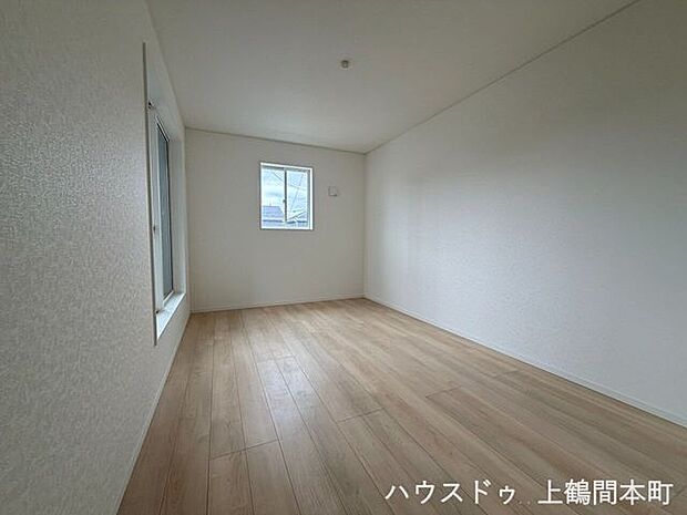 ナチュラルな雰囲気で落ち着いて過ごせる洋室。