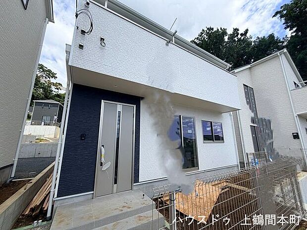 洗練されたデザインが映える新築住宅です。