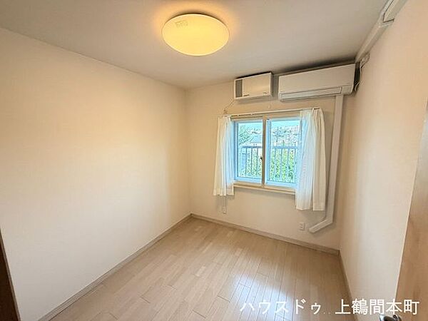 将来的には書斎や趣味部屋としても活用できる便利な一室