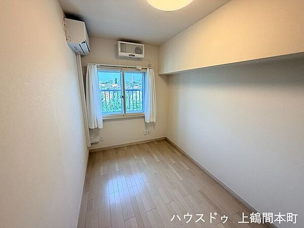 収納付きでお部屋をスッキリ保てます。