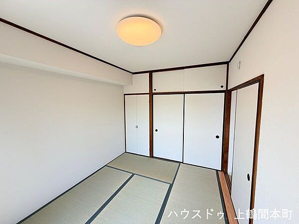 客間としてもくつろぎ空間としても活躍する一室。