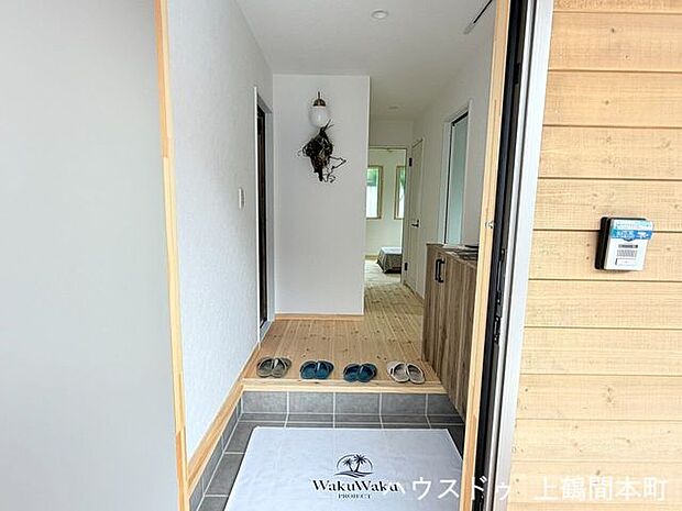 住まいの第一印象を彩る、明るく清潔感のある玄関です