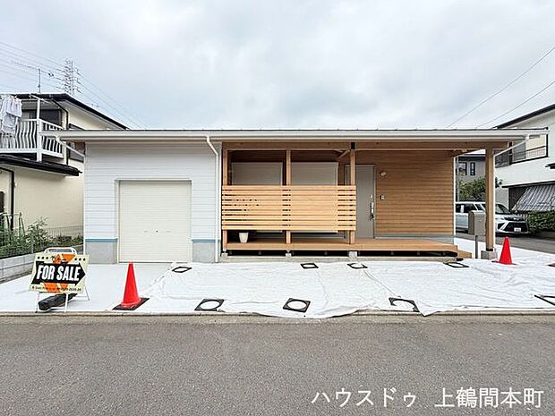 シンプルで飽きのこないデザインが魅力の建売住宅外観