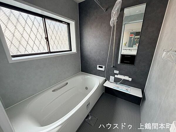 清潔感のあるデザインで、毎日気持ちよく使える浴室